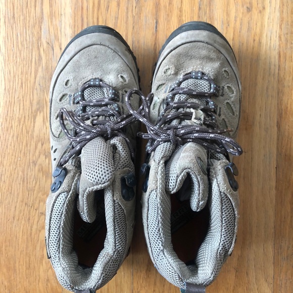 Merrell Chameleon Arc waterproof hiking boots 6.5 - Picture 2 of 5